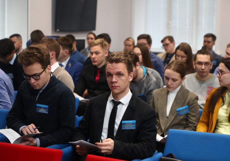 Молодые инженеры Сибири обсудили актуальные вопросы управления электроэнергетическими системами