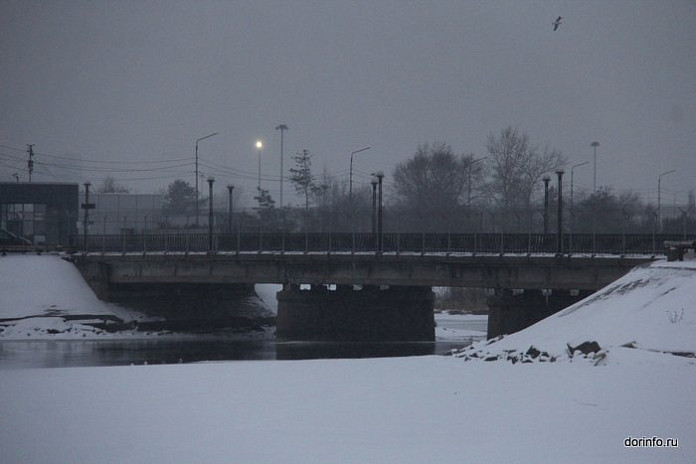 Два аварийных моста восстановят в Пестовском округе Новгородской области