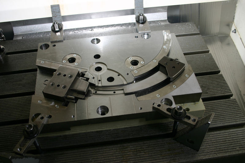 Учёные КГУ помогли наладить производство изделий для важного электротехнического оборудования